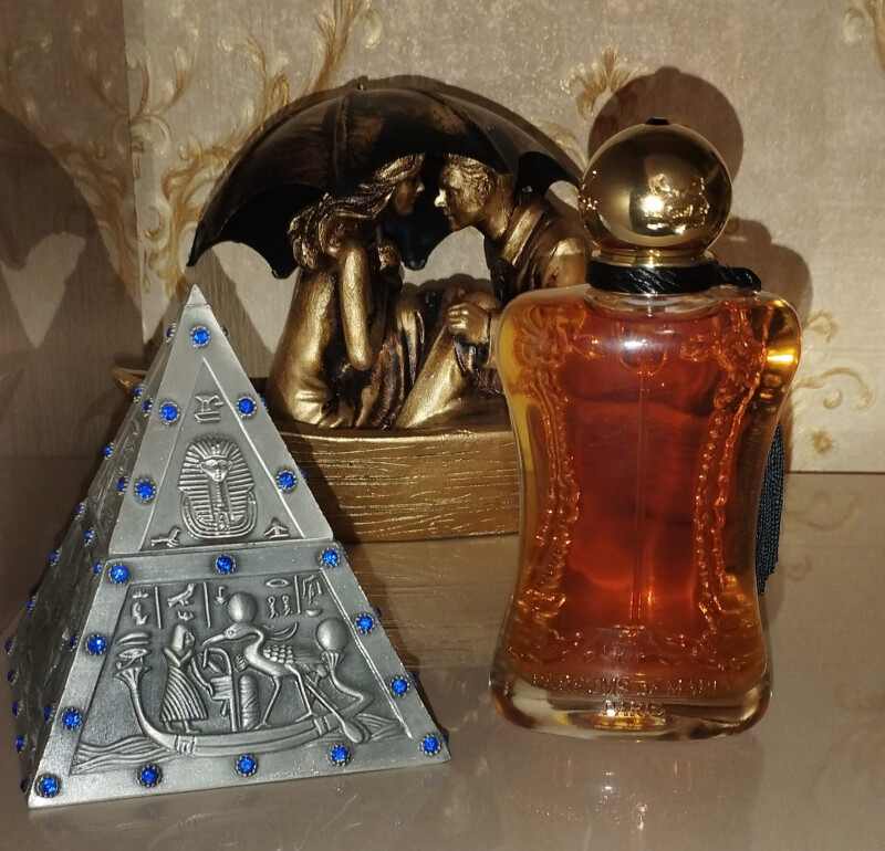 مرگ معطر.....
