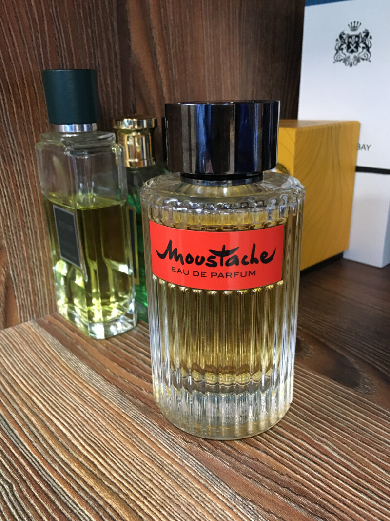 Moustache edp