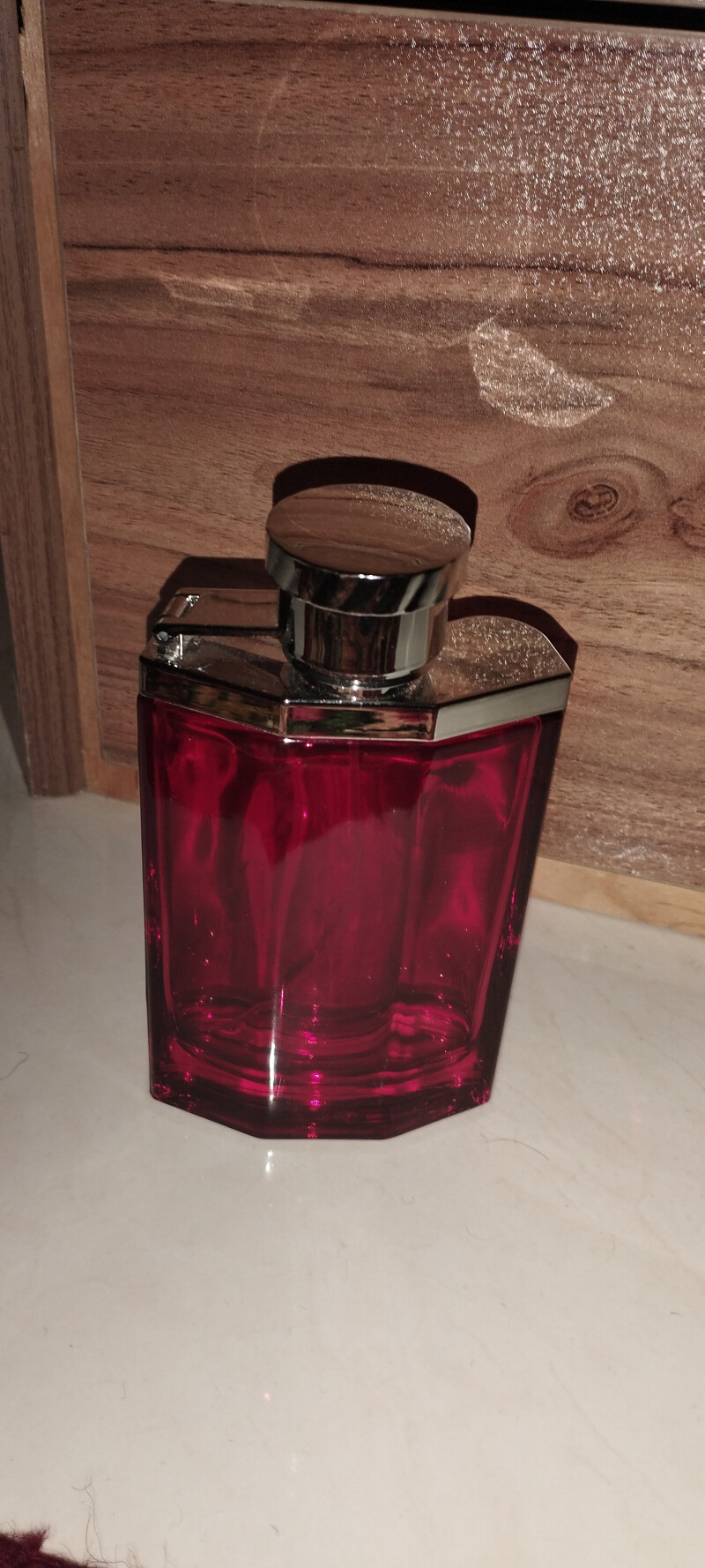 عطر دانهیل قرمز