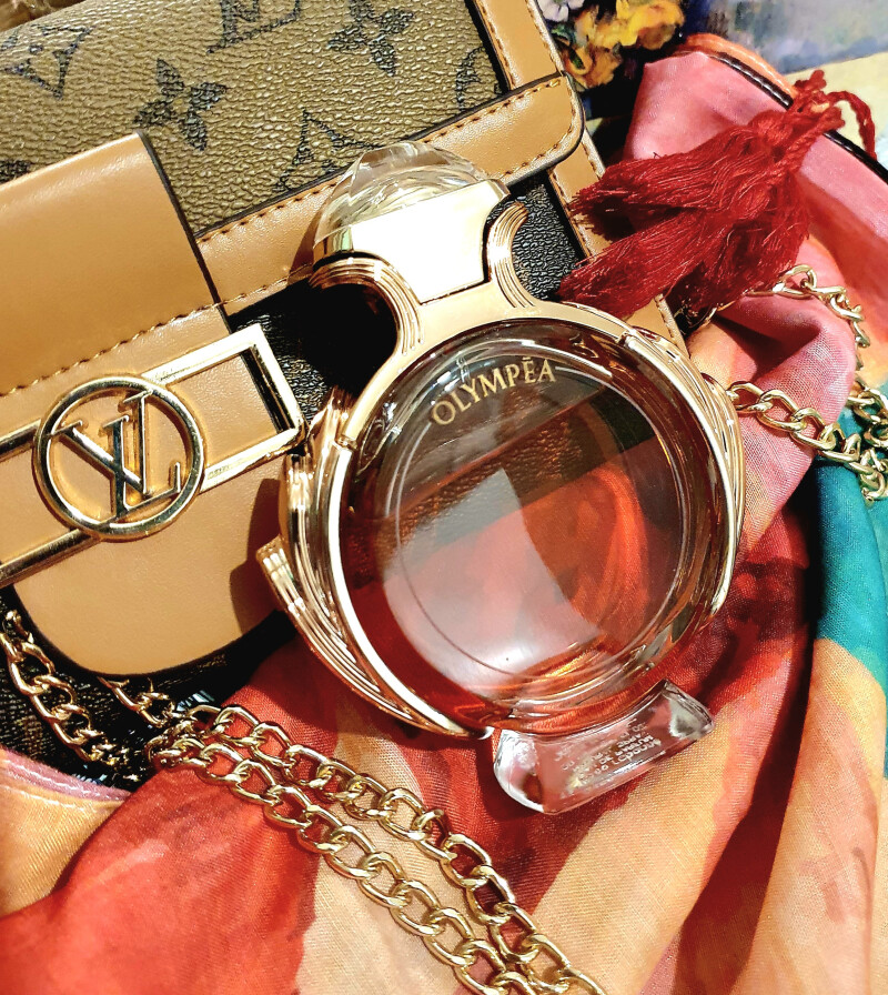 المپیا جذاب دوست داشتنی