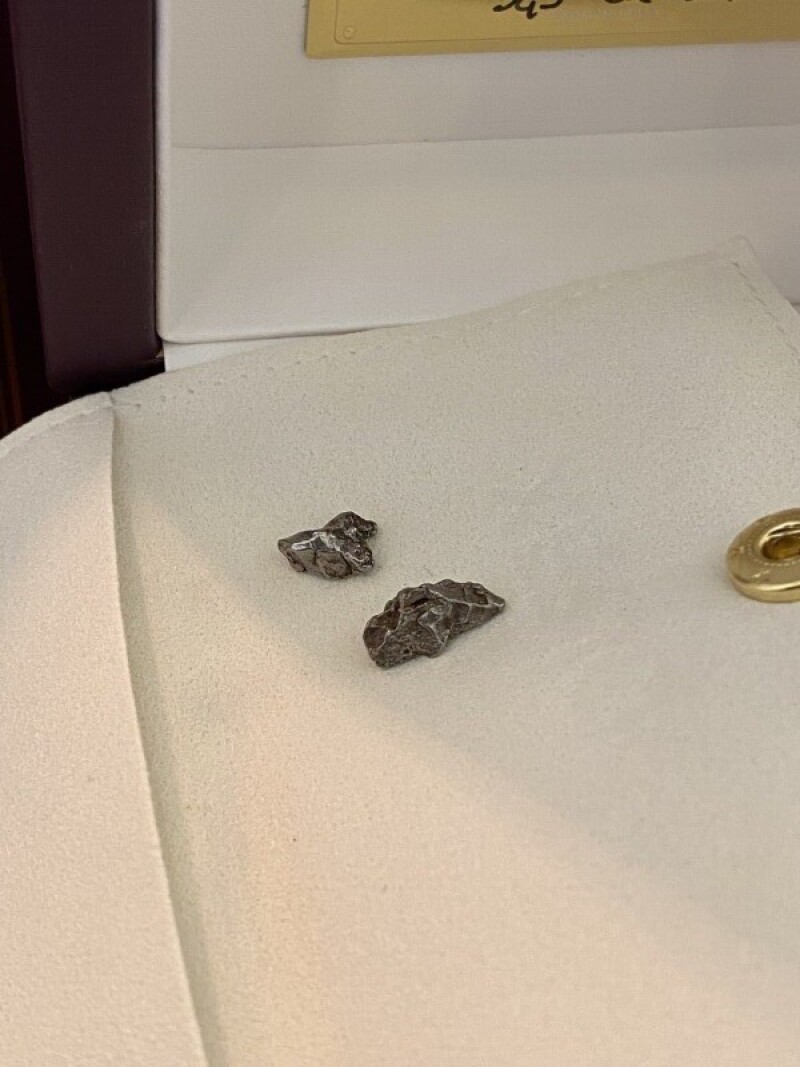 اودن اوردوز به همراه شهاب سنگ