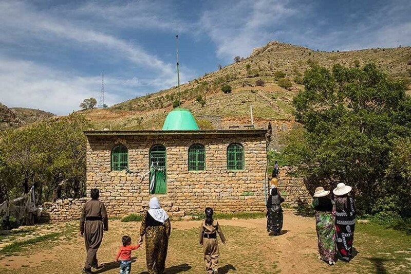 سیب میخک ریز (میخک کوب شده)