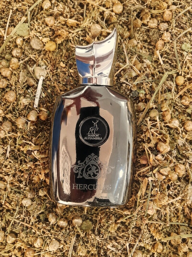 هرکولس غرق در تنباکوی روستیکا