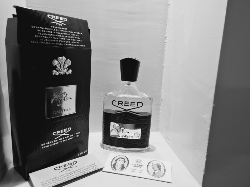 شاهِ عطر ها 👑