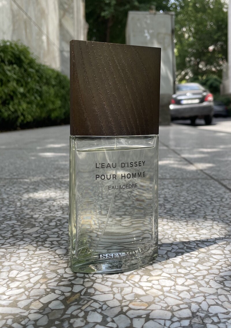 ایسه میاکه سدر متروپولیتن سبز