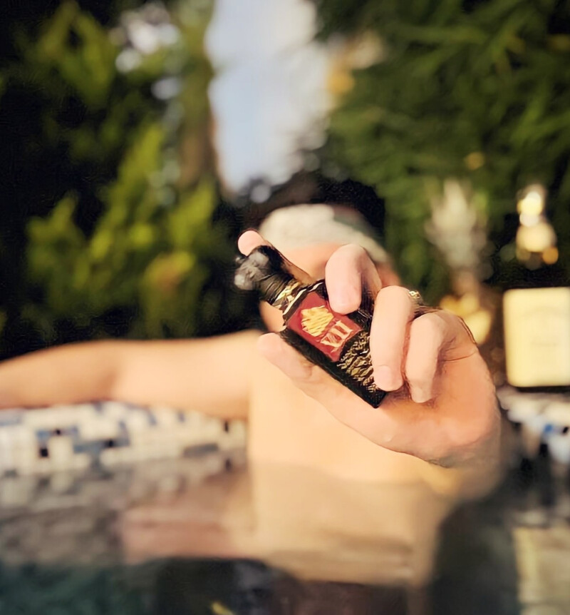 The moon in my hands