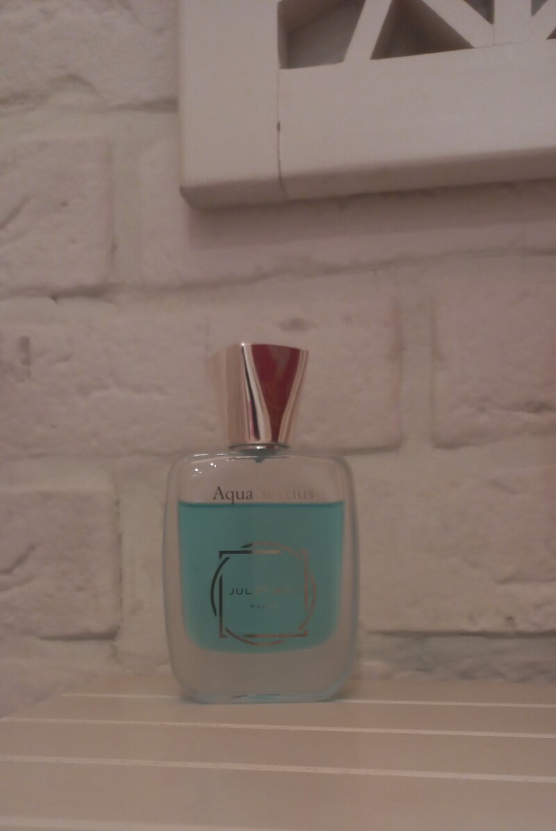 ژول ات مد اکوا سکستیوس