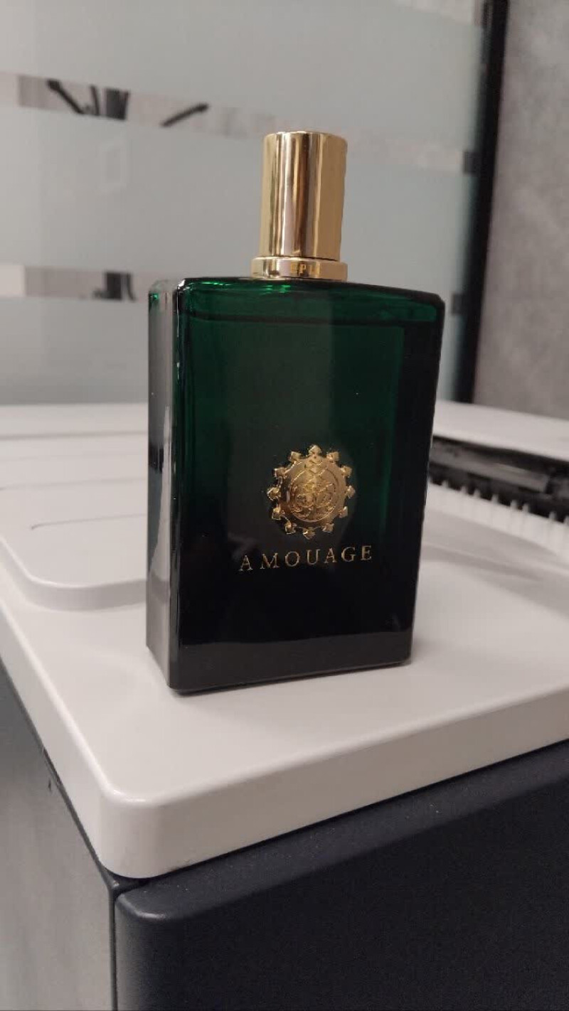 ((جذابی بی انتها))  جدی ، نافذ و عمیق و دارک