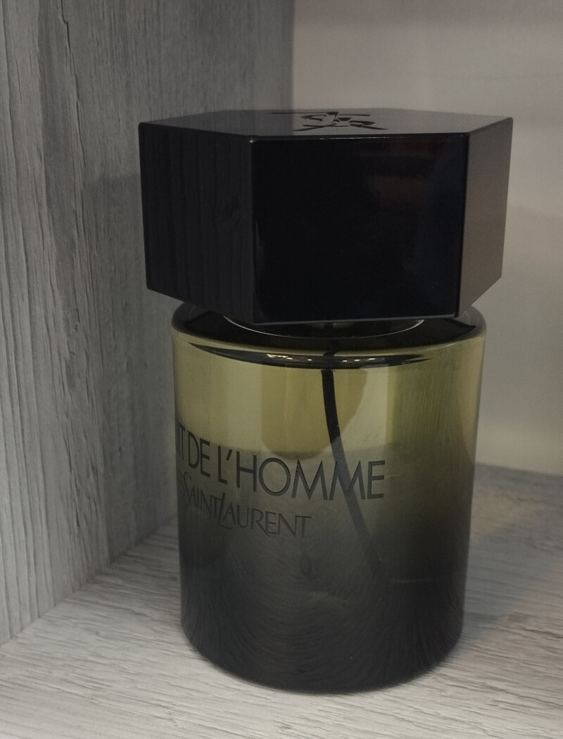 آنسوی خاکستری....