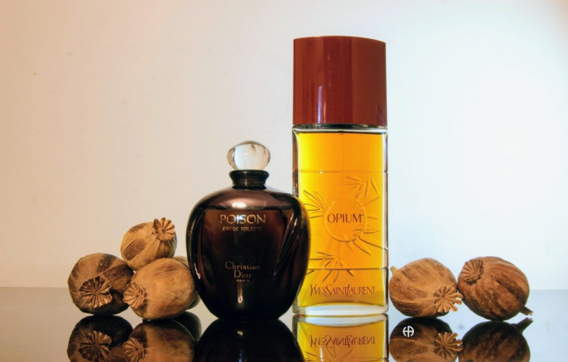 نمی‌دونم بهترین عطر زنونه کل ادوار تاریخ کدومه ..