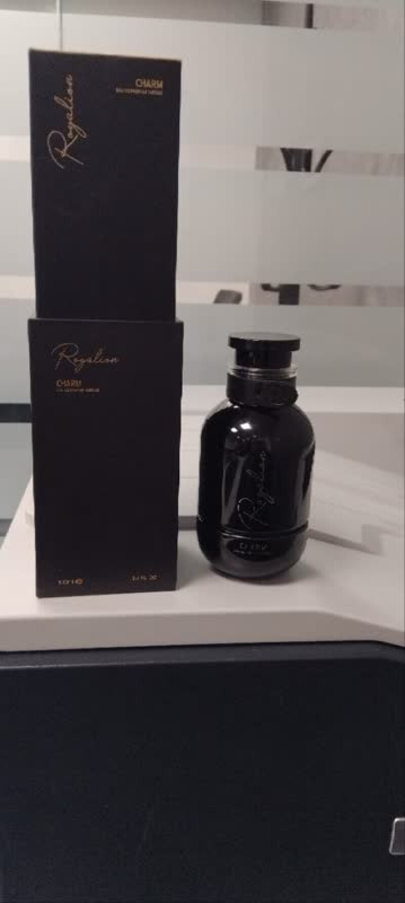  charm از برند رویالیون، عطری وطنی و هدیه ایی از یک دوست عزیز 