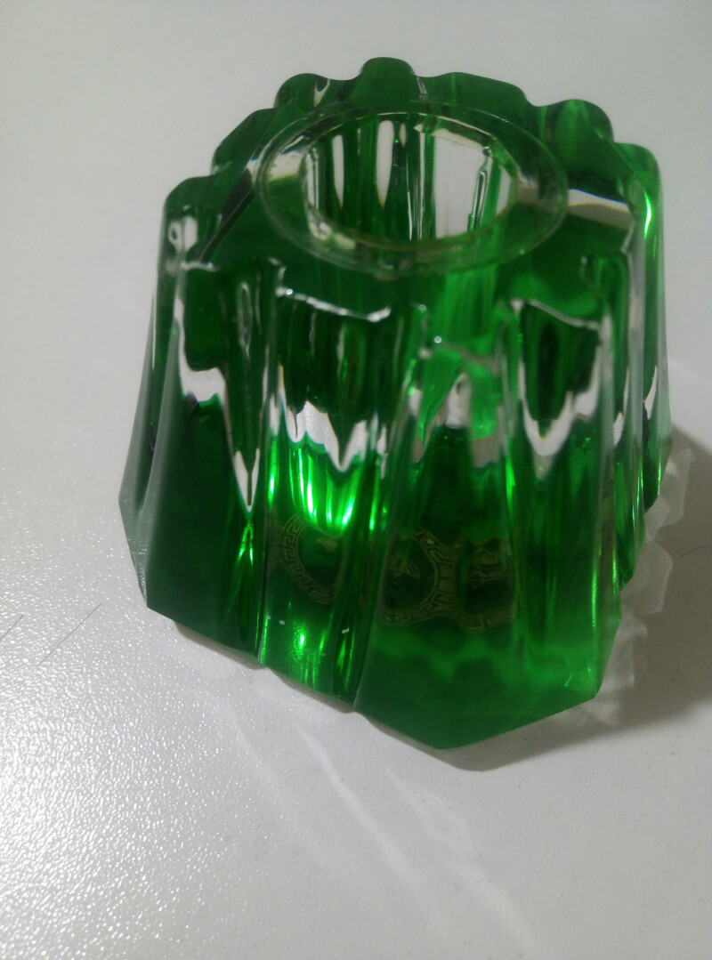 کسی میدونه این عطر چیه؟