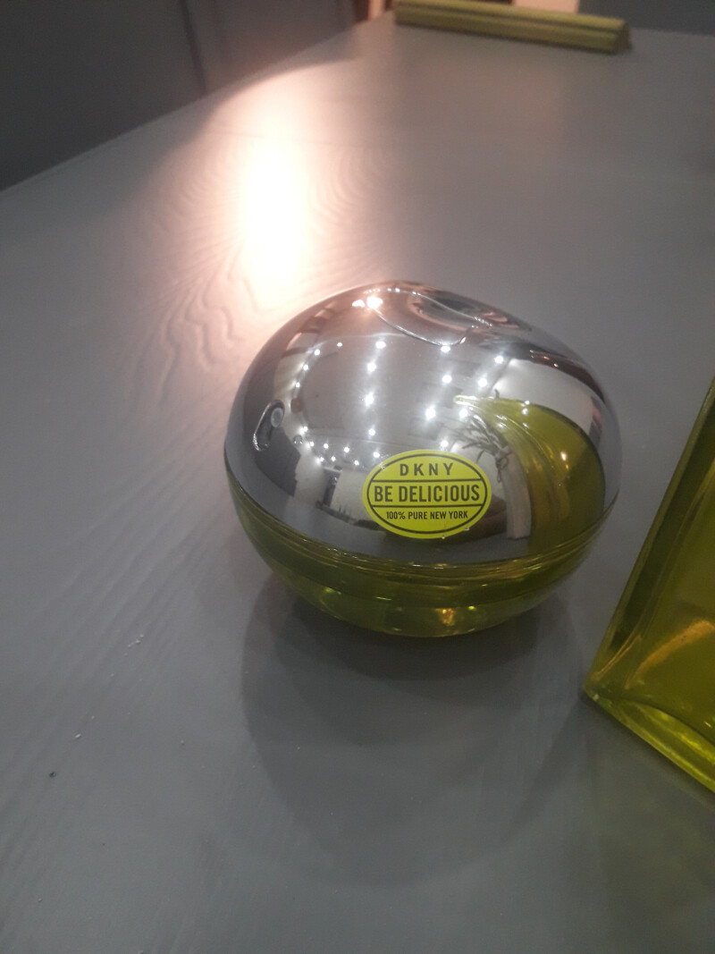 خوشمزه ی دوست داشتنی،با طراوت و فرش