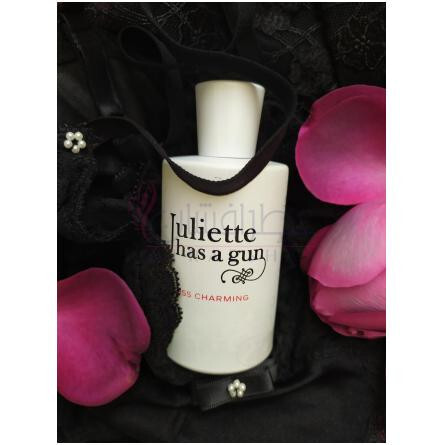 Miss Charming-جولیت هز ا گان میس چارمینگ