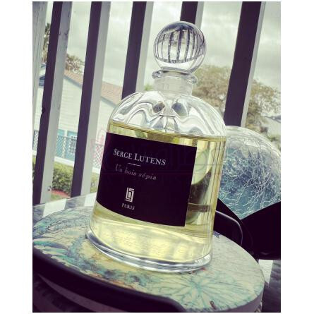 Un Bois Sepia-سرج لوتنس ان بویس سپیا