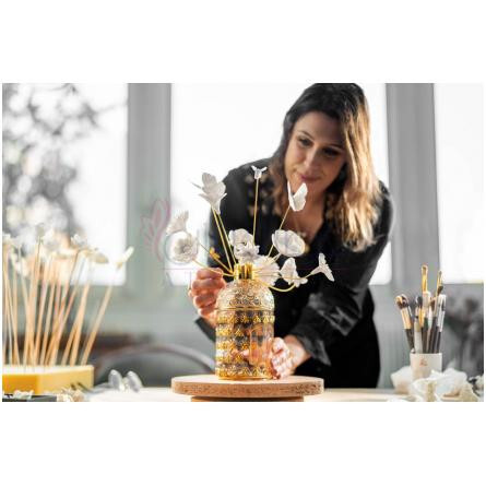 Bee Garden-گرلن بی گاردن