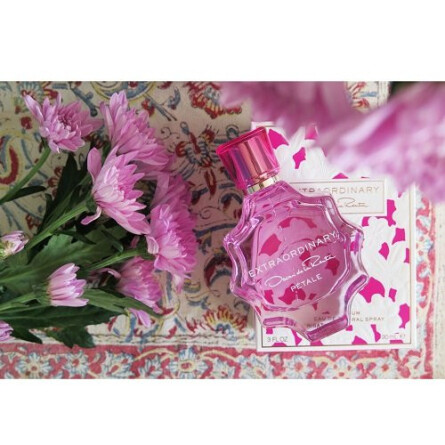 Extraordinary Petale-اسکار دلا رنتا اکستردیناری پتال