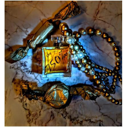 Oro 750‰-اومنیا پروفومی اورو 750 %