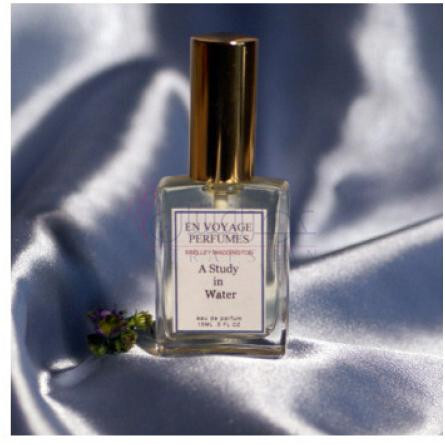 A Study in Water-ان وویاژ پرفیومز ا استادی این واتر