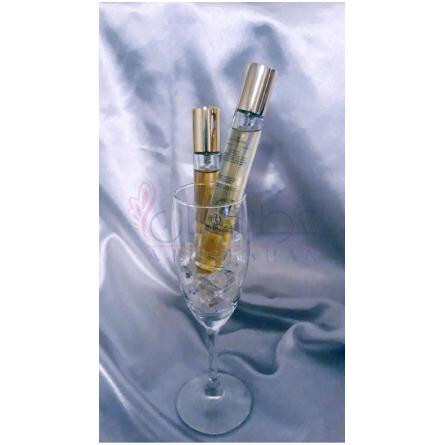 Lux-مونا دی اوریو لوکس