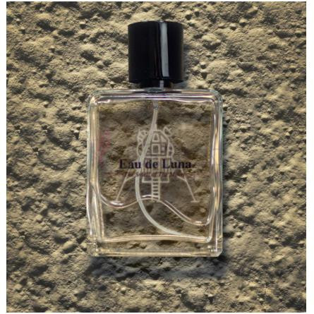 Eau de Luna - The Smell of the Moon-او د اسپیس او د لونا د اسمل اف د مون
