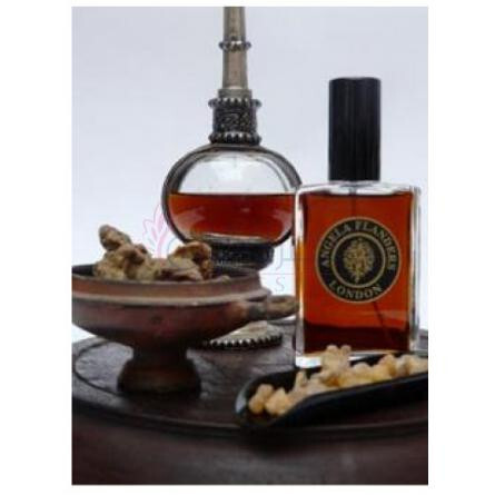 Amber Noir-انجلا فلاندرز امبر نویر