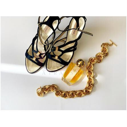 Genevieve-جنویو