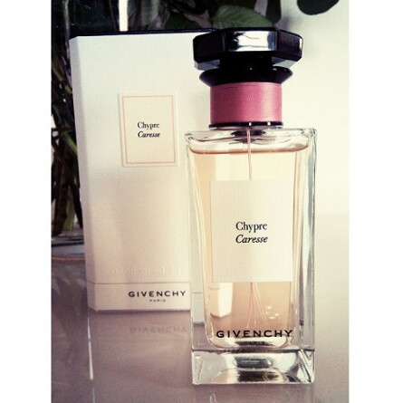 Chypre Caresse-جیونچی چایپر کرس