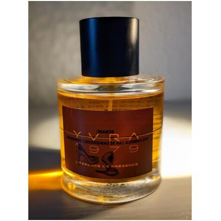 L'Essence de Presence-وای وی آر اِی 1958 له اسنس دی پریسنس