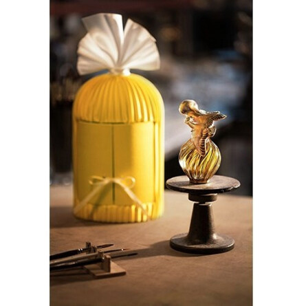 L'Air du Temps L'Ecrin des Colombes-نینا ریچی له ایر دو تمپز الکرین دس کولمبز