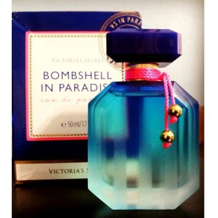 Bombshell in Paradise-ویکتوریا سکرت بامب شل این پارادایز