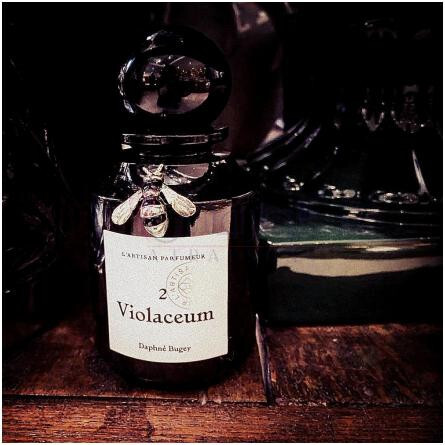 Violaceum 2-ال آرتیسان پارفومر ویولاسیوم 2