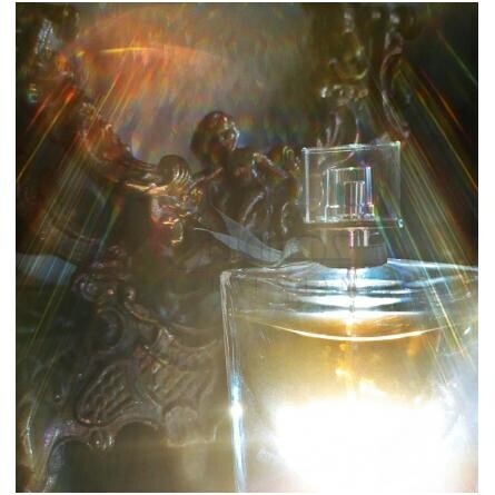 La Vie Est Belle L'Eau de Parfum Legere-لانکوم لا ویه است بل لئو د پرفیوم لجر