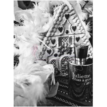 Citizen Queen-جولیت هز ا گان سیتیزن کویین