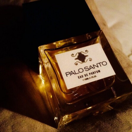 Palo Santo-کارنر بارسلونا پالو سانتو