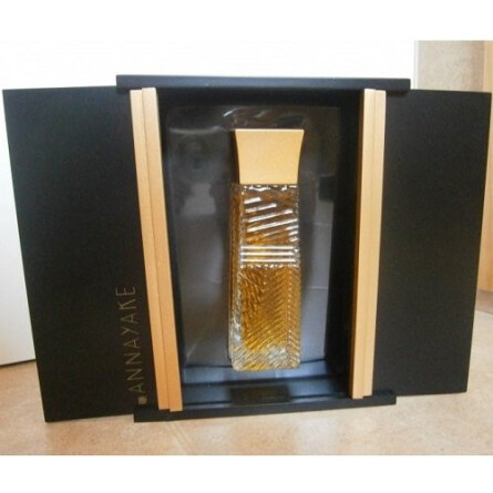 Miyako-آنایاکه میاکو