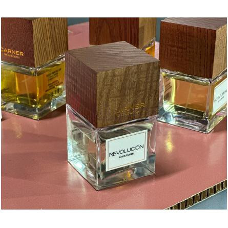 Revolucion-کارنر بارسلونا روولوسیون