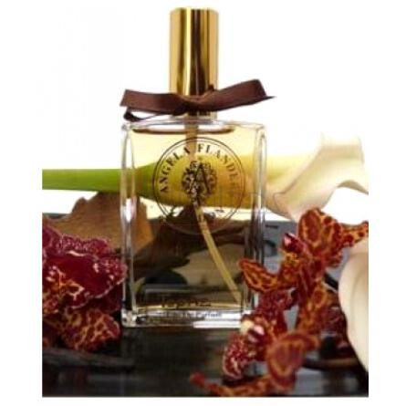 Topaz-انجلا فلاندرز توپاز