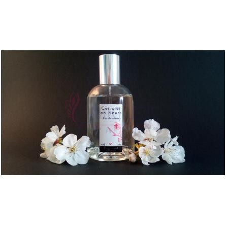 Les Naturelles: Cerisier en Fleurs-فراگونارد لس نچرالز سریزیر ان فلور