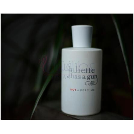 Not A Perfume-جولیت هز ا گان نات ا پرفیوم